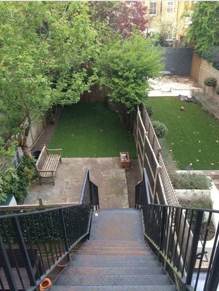 Flat Geraldine Road in Greater London
