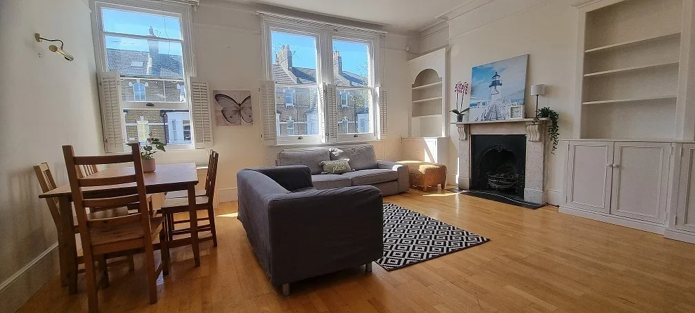 Flat Geraldine Road in Greater London