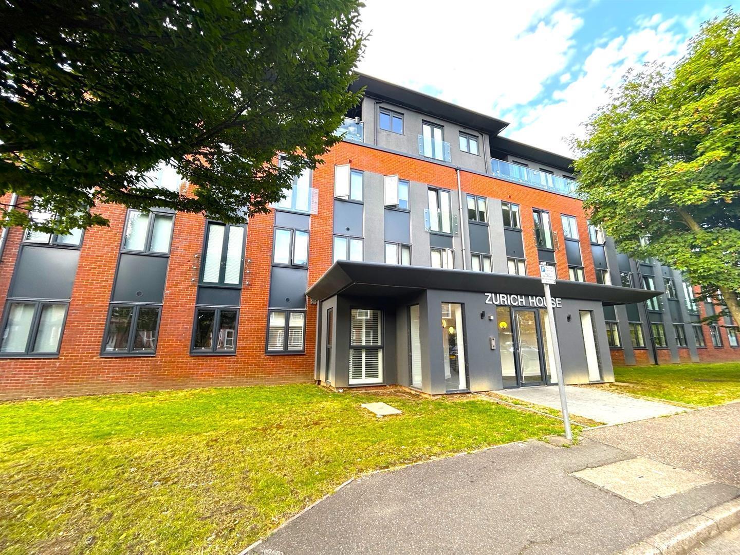 Flat East Park in Crawley