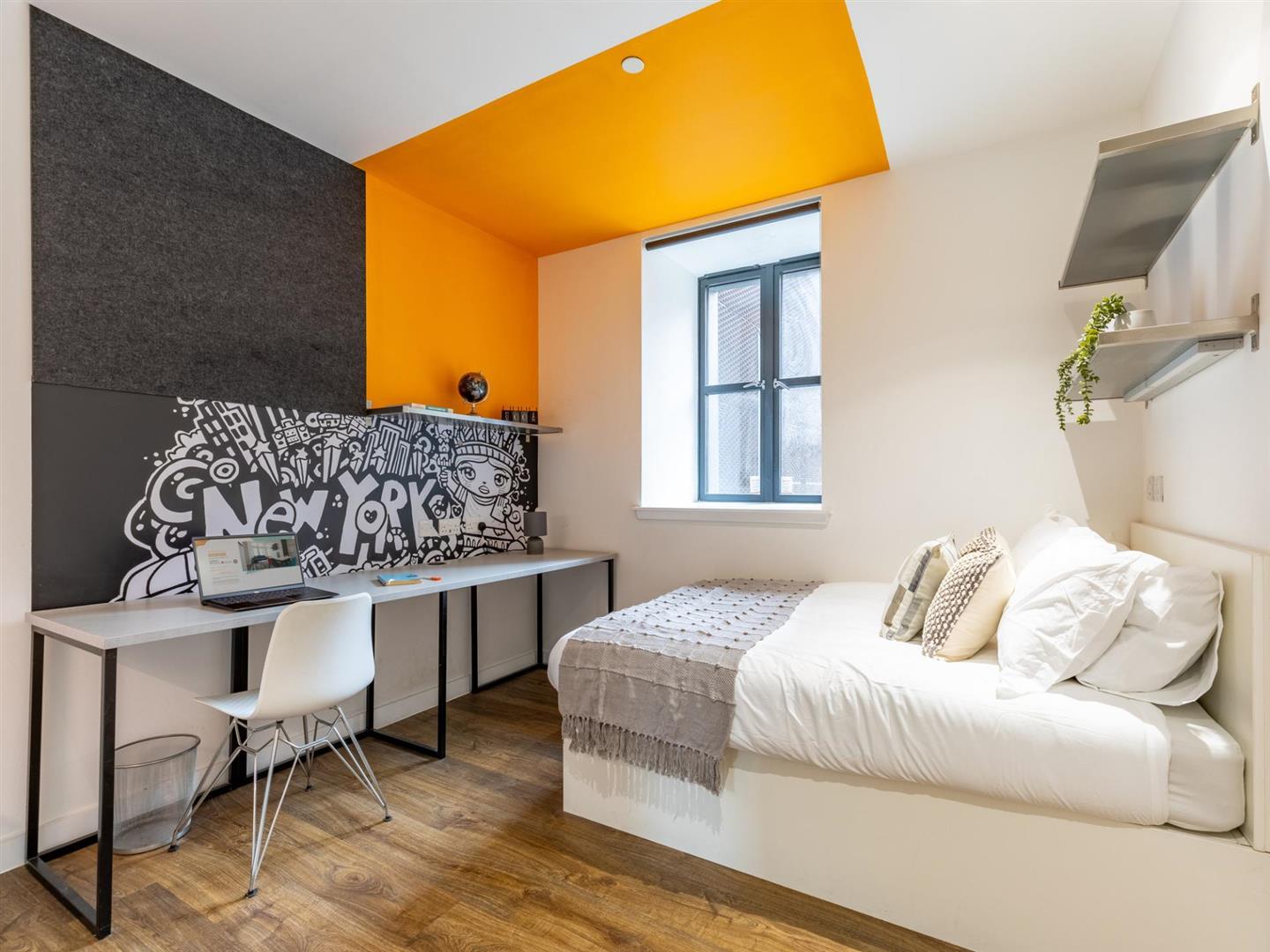 Room Clyde Street in Glasgow