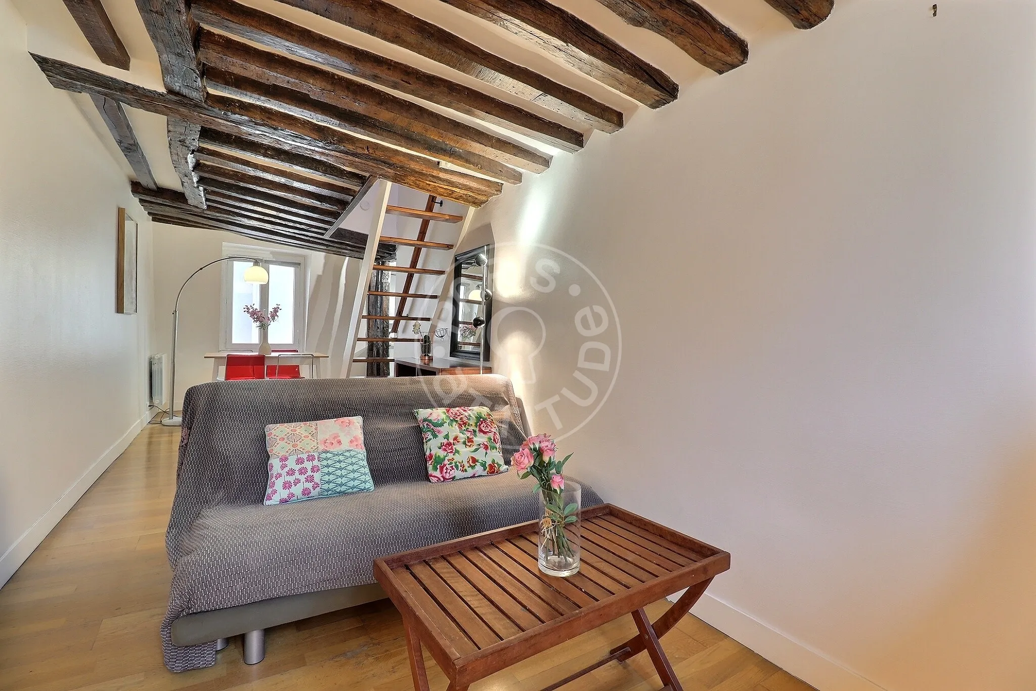 Flat Rue Beauregard in Paris