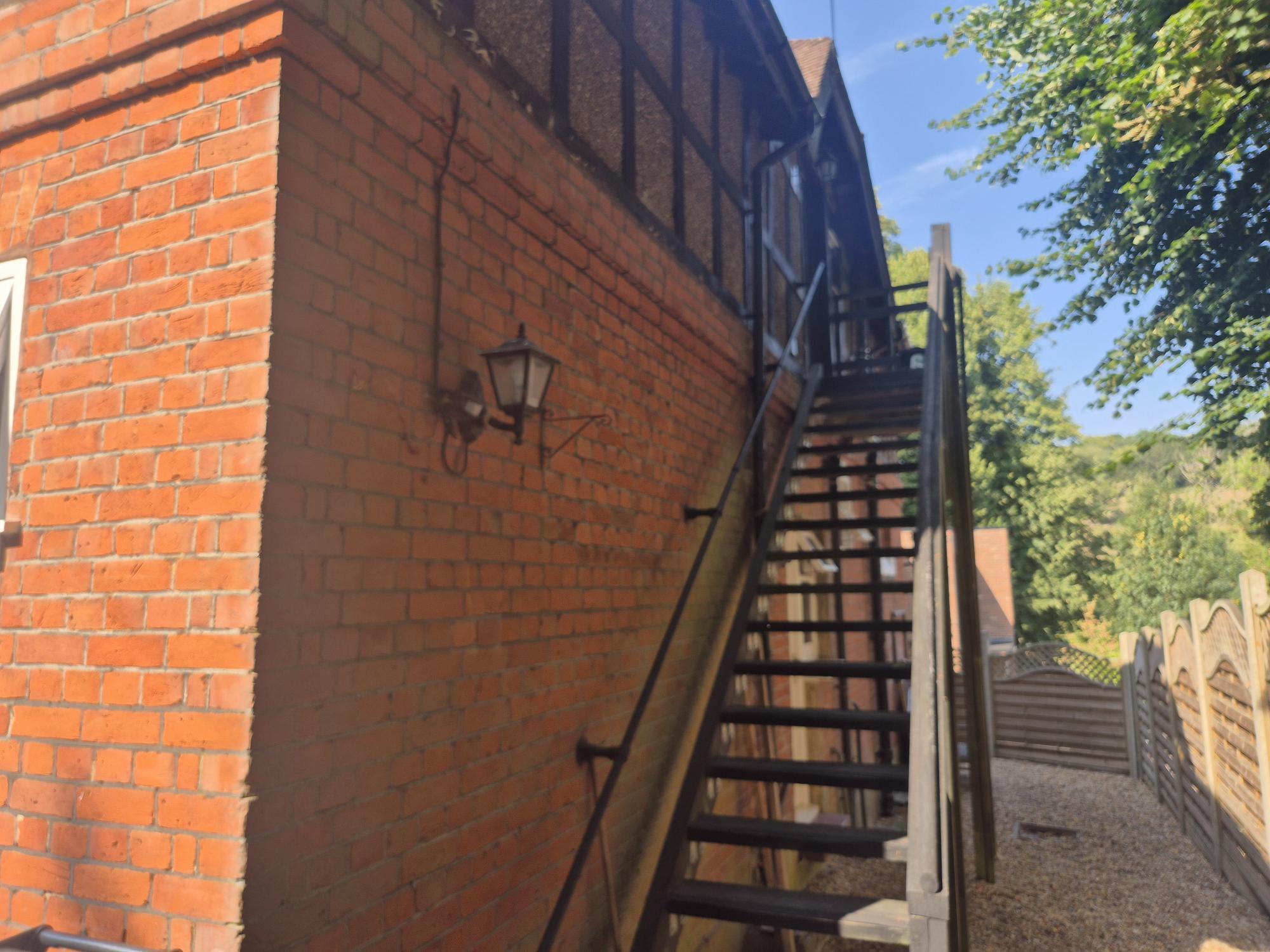 Flat Oaklands Gardens in Greater London