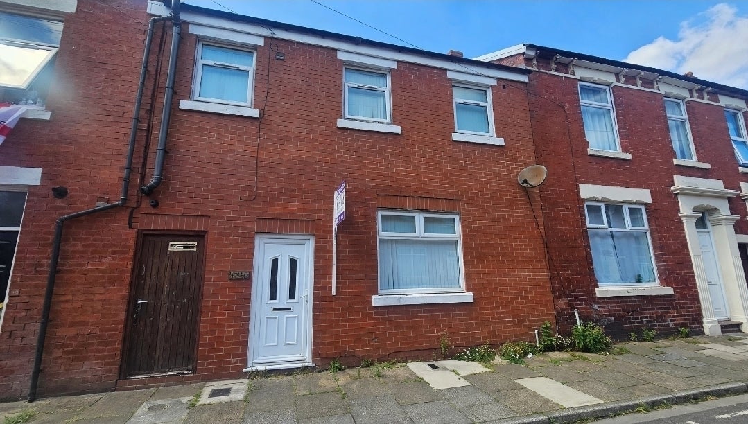 Room Emmanuel Street in Preston