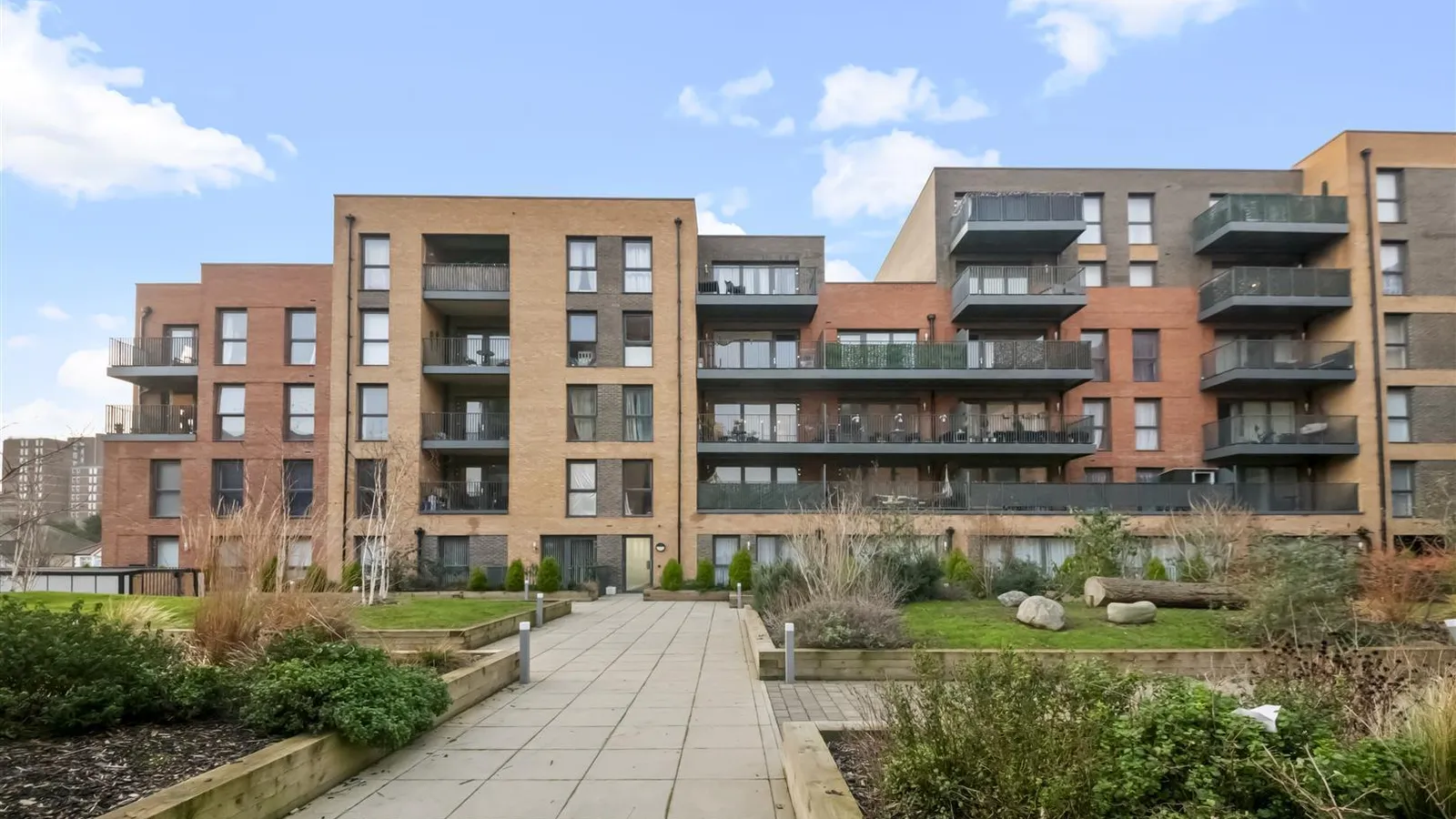 Flat Station Approach in London