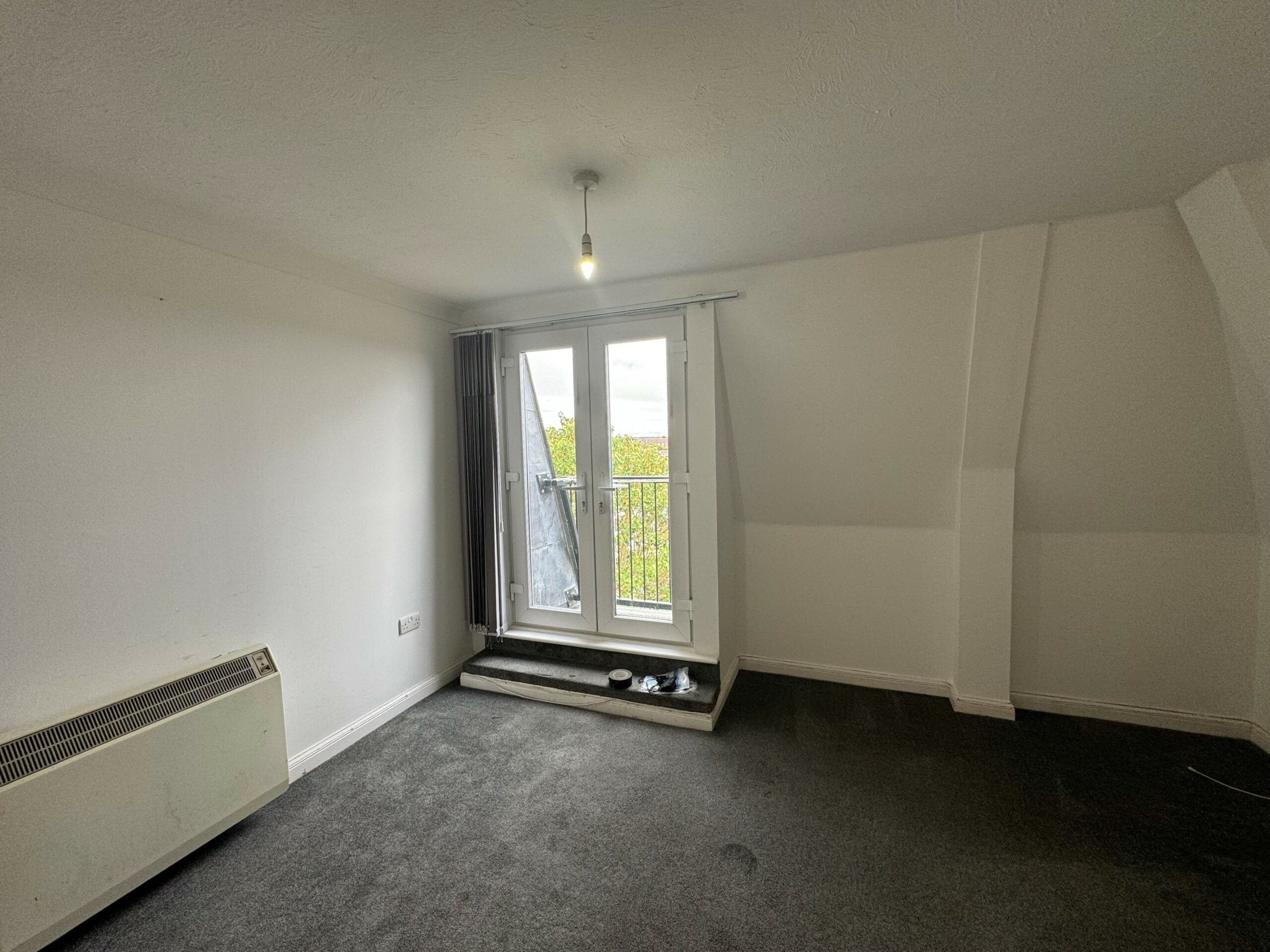 Flat Crossbrook Street in Cheshunt