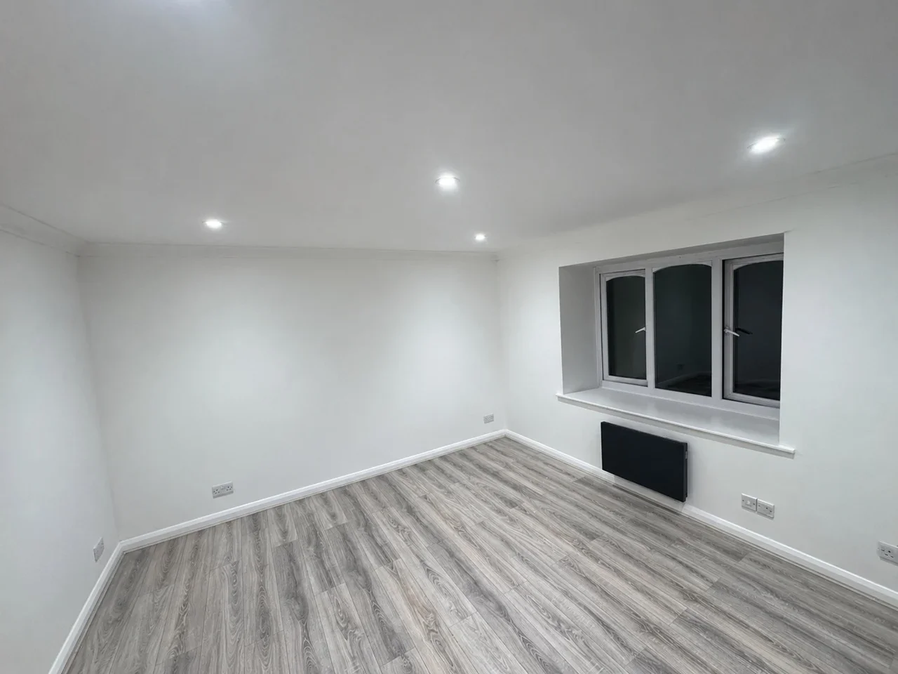 Flat Missenden Gardens in Slough