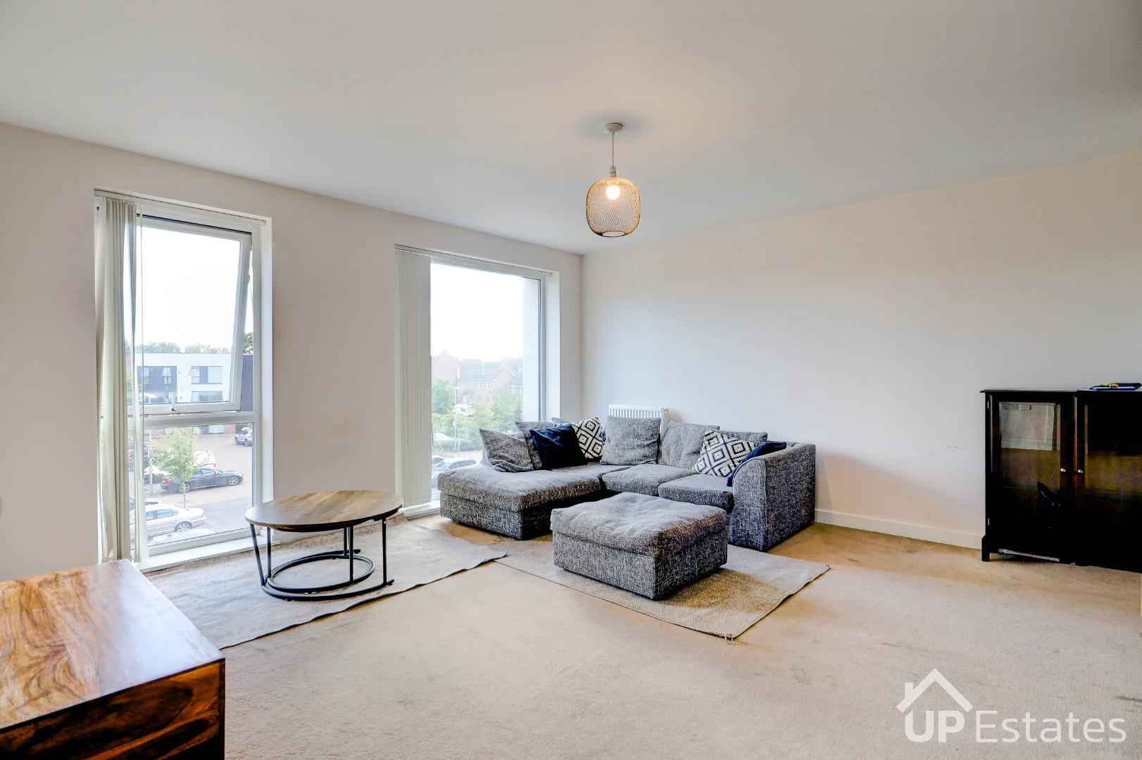 Flat Monticello Way in Coventry
