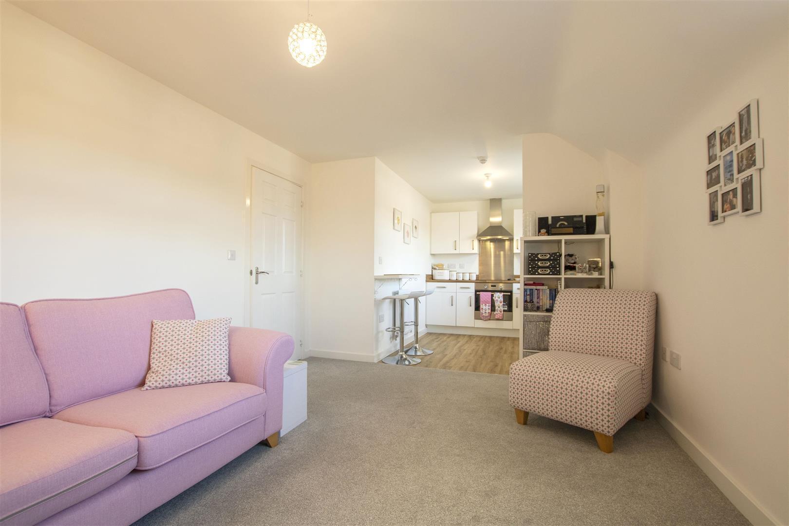 Flat Escelie Way in Birmingham