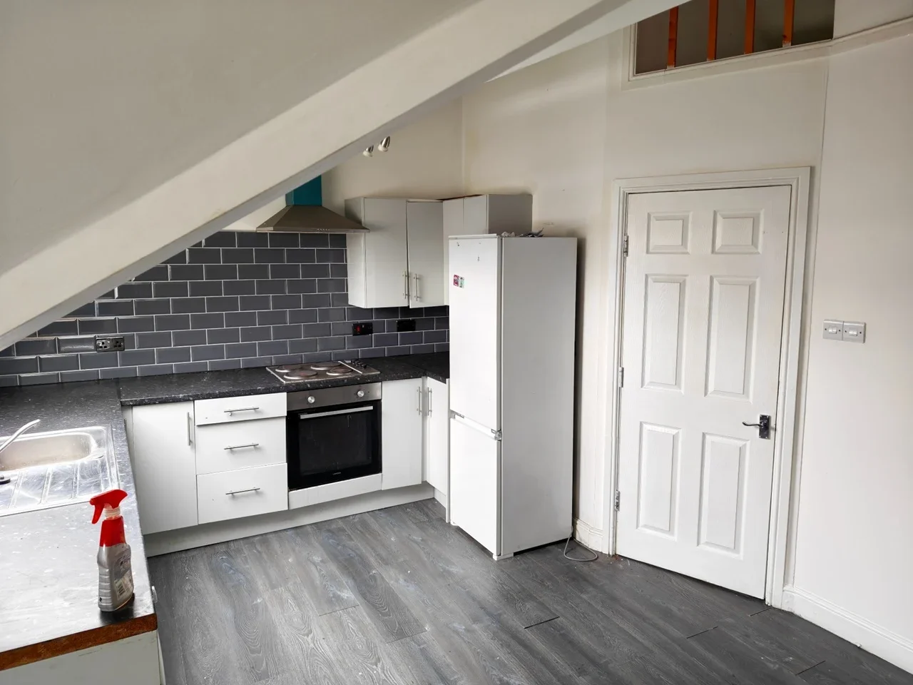 Flat Roundhay Road in Leeds