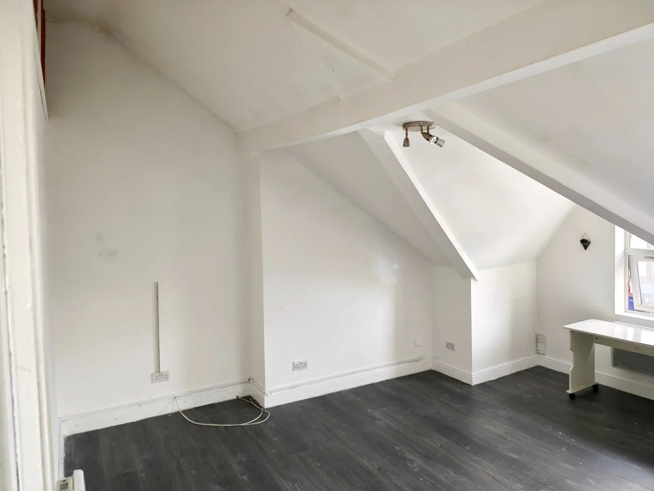 Flat Roundhay Road in Leeds