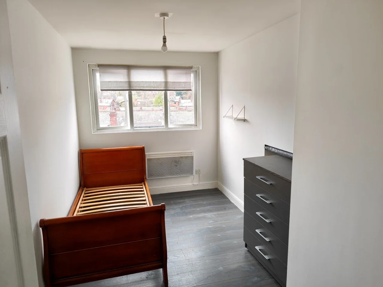 Flat Roundhay Road in Leeds