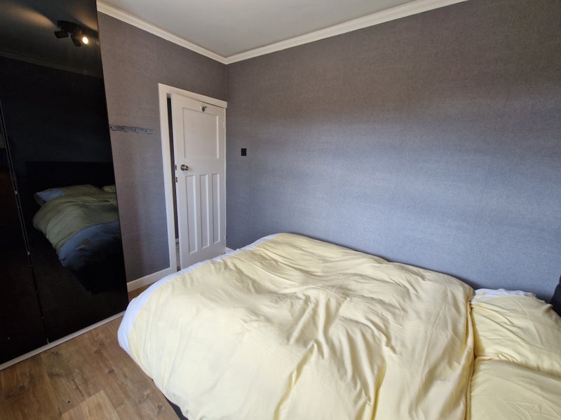 Room Ashbrook Avenue in Tameside