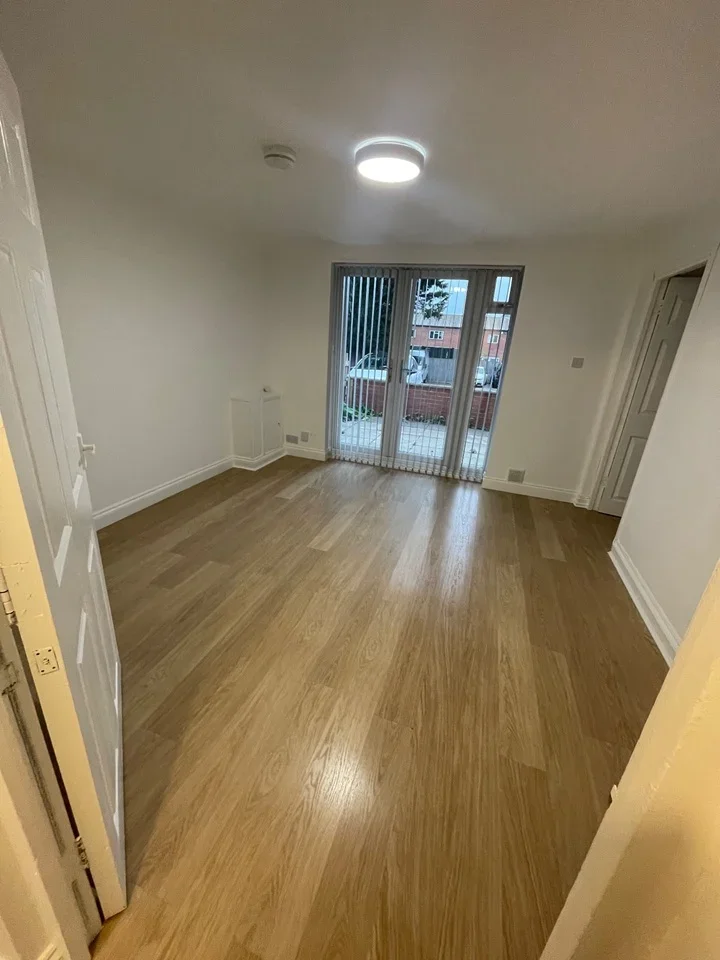 Flat West Wycombe Road in High Wycombe