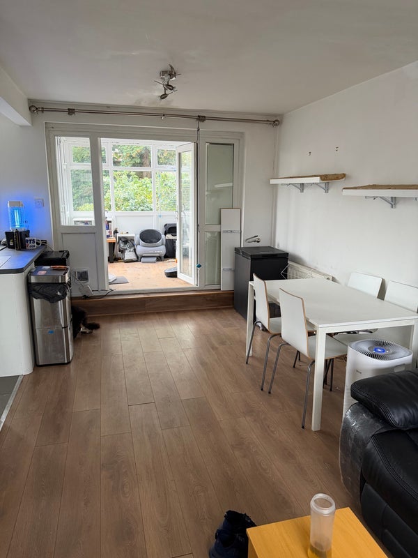 Room Langdale Drive in Bury