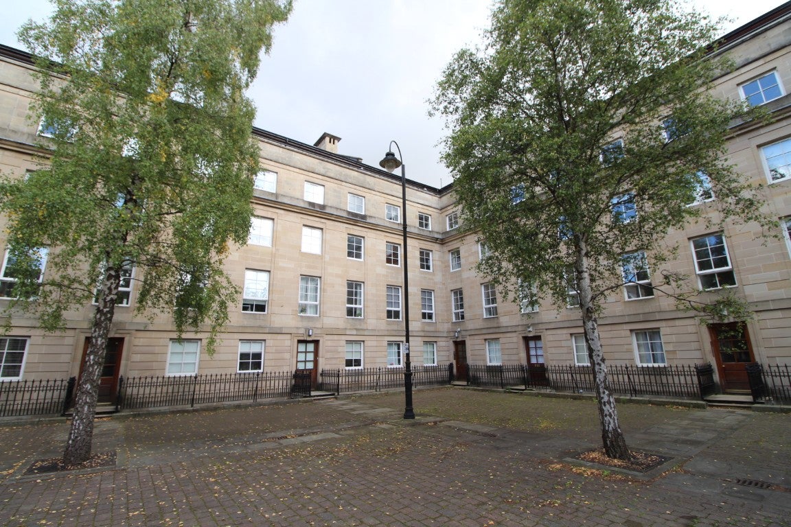 Flat St Andrew's Square in Glasgow