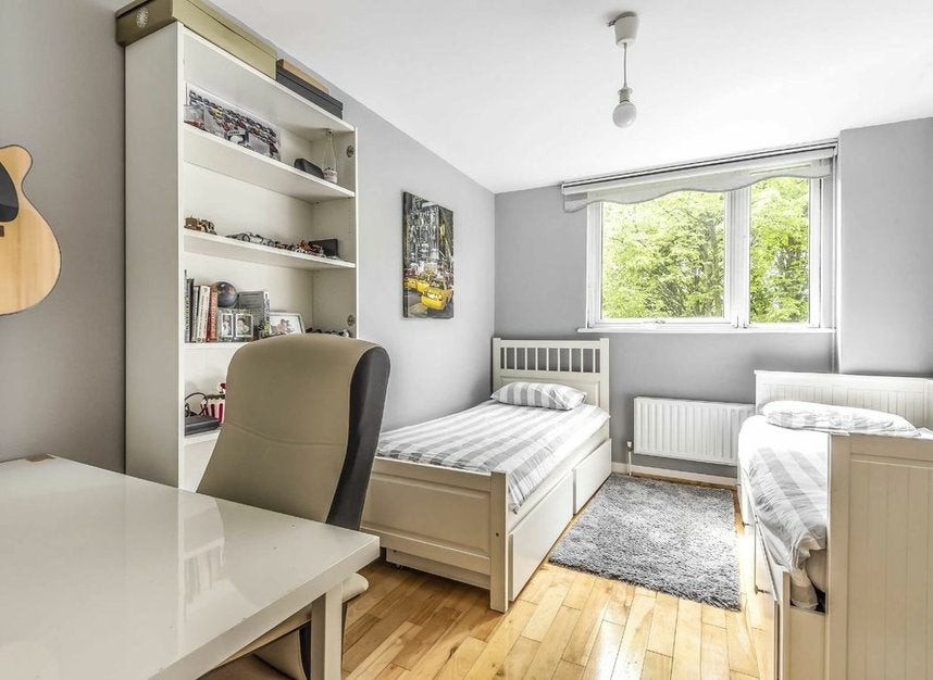 Flat Rufford Street in Greater London