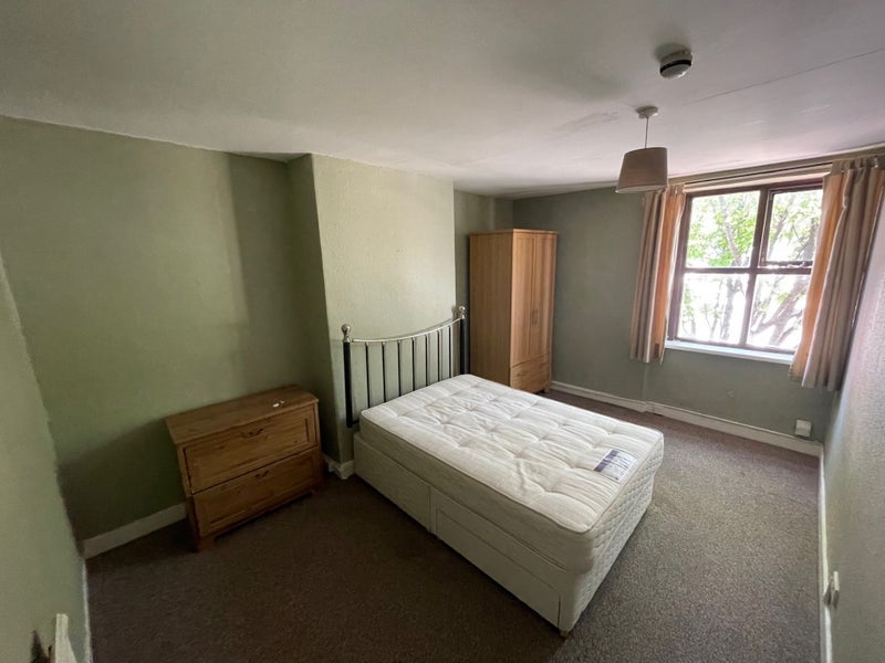 Room Harold Street in Cardiff