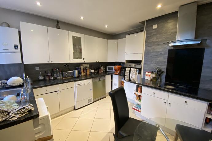 Flat Rokeby Gardens in Leeds