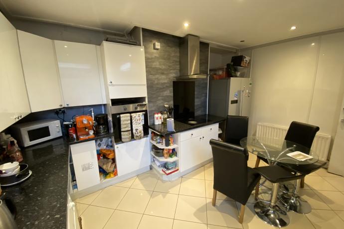 Flat Rokeby Gardens in Leeds