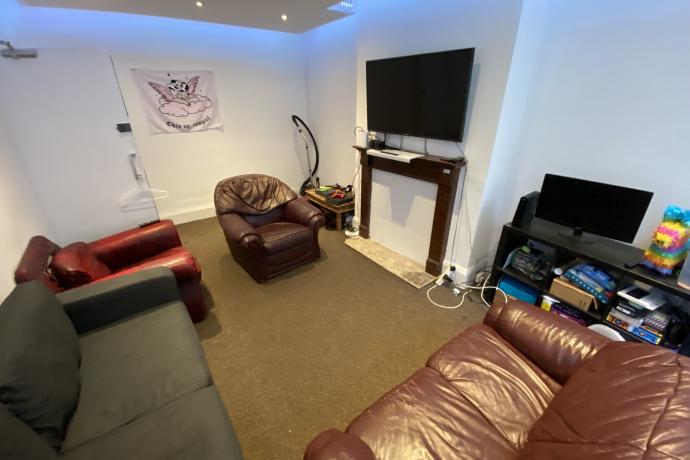 Flat Rokeby Gardens in Leeds