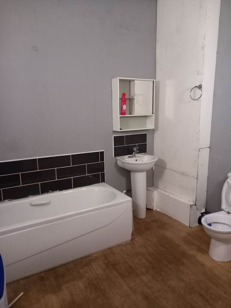 Flat Piccadilly in Stoke-on-Trent