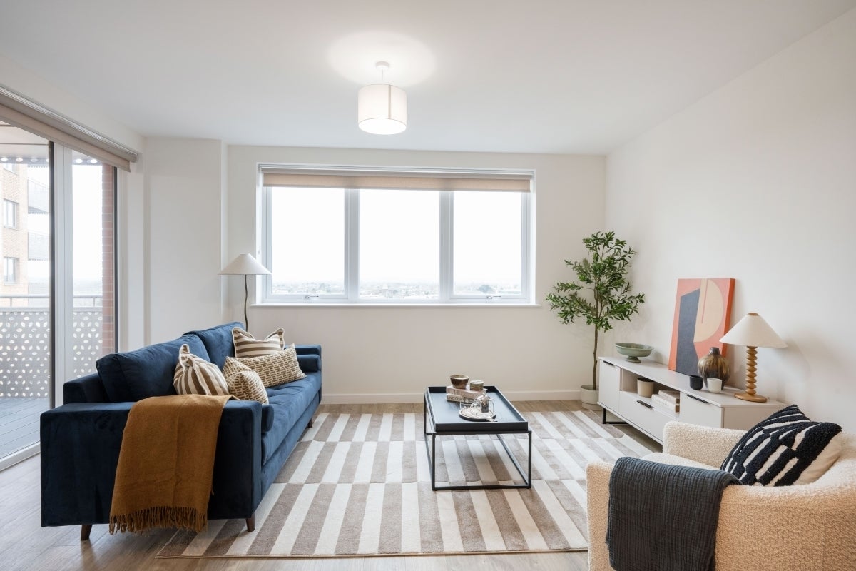 Flat Elmsleigh Road in Borough of Spelthorne