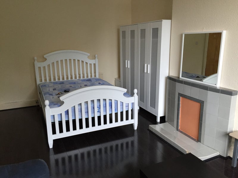 Room Wilbraham Road in Manchester