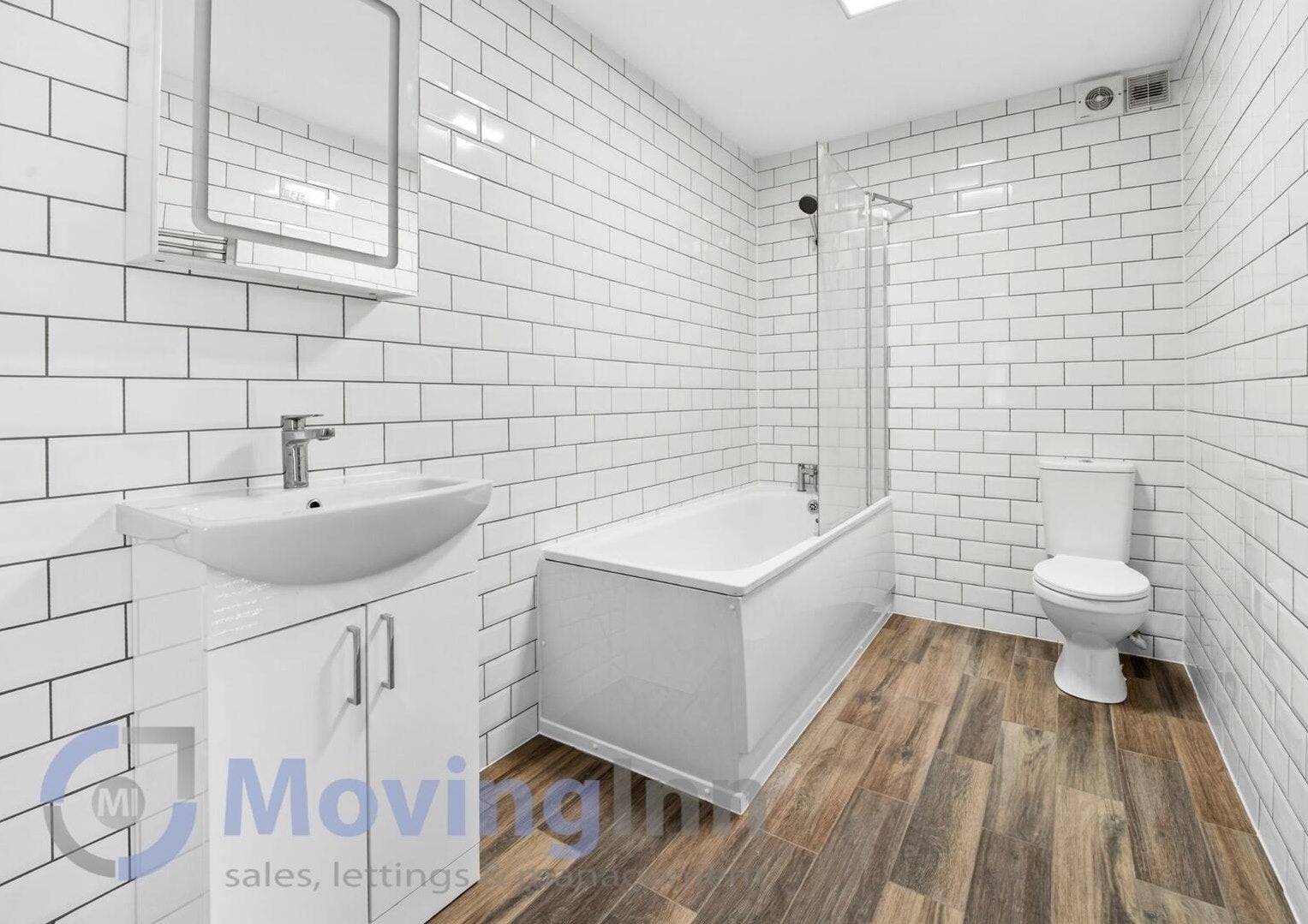 Flat Oakfield Road in Greater London
