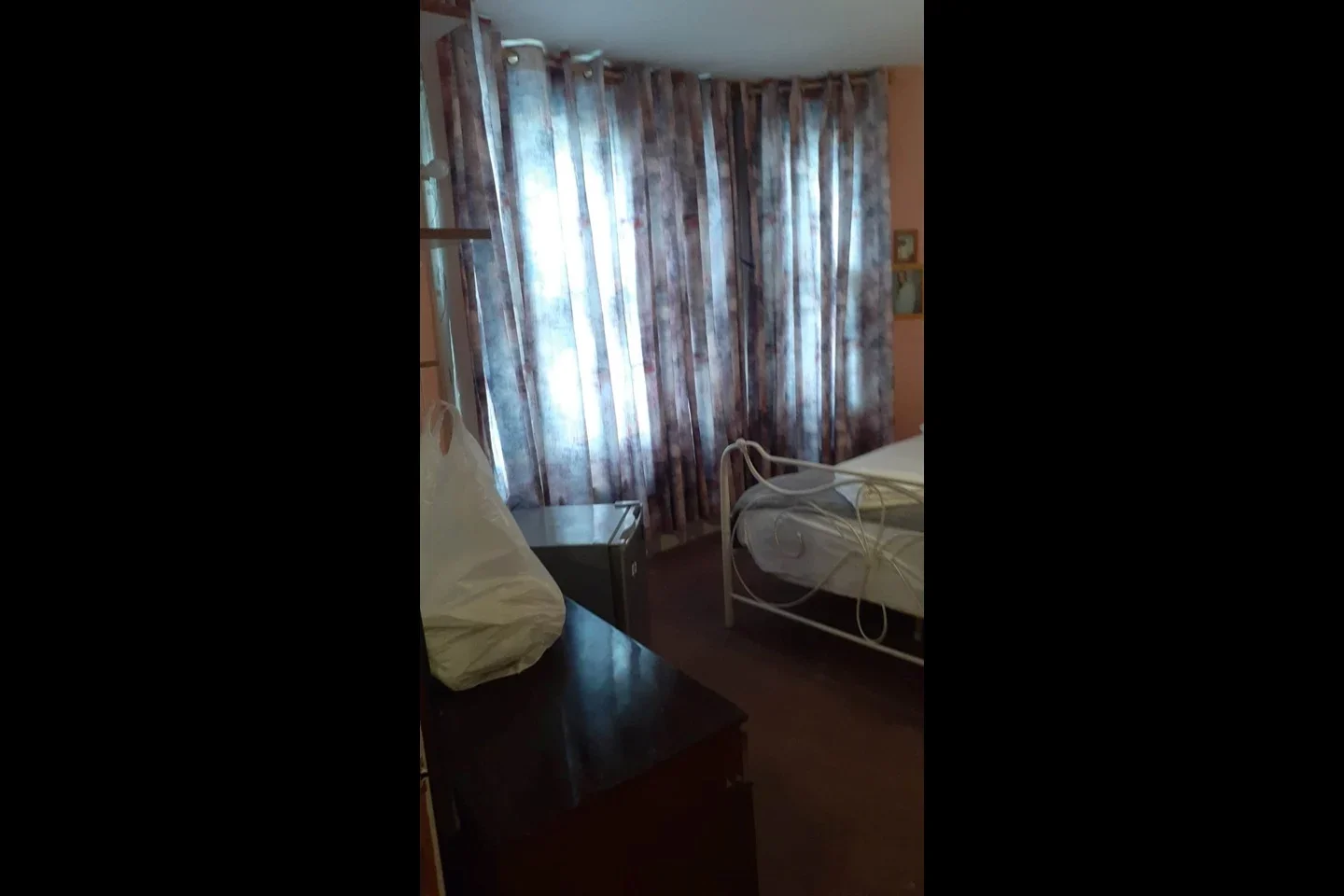 Room St Julian's Road in Greater London