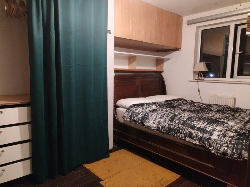 Room Merton Road in Greater London