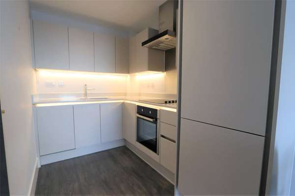 Flat Cheetham Hill Road in Manchester