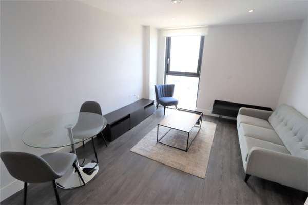 Flat Cheetham Hill Road in Manchester