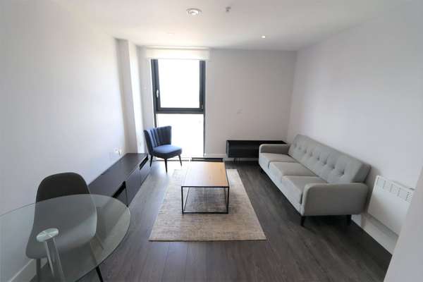 Flat Cheetham Hill Road in Manchester