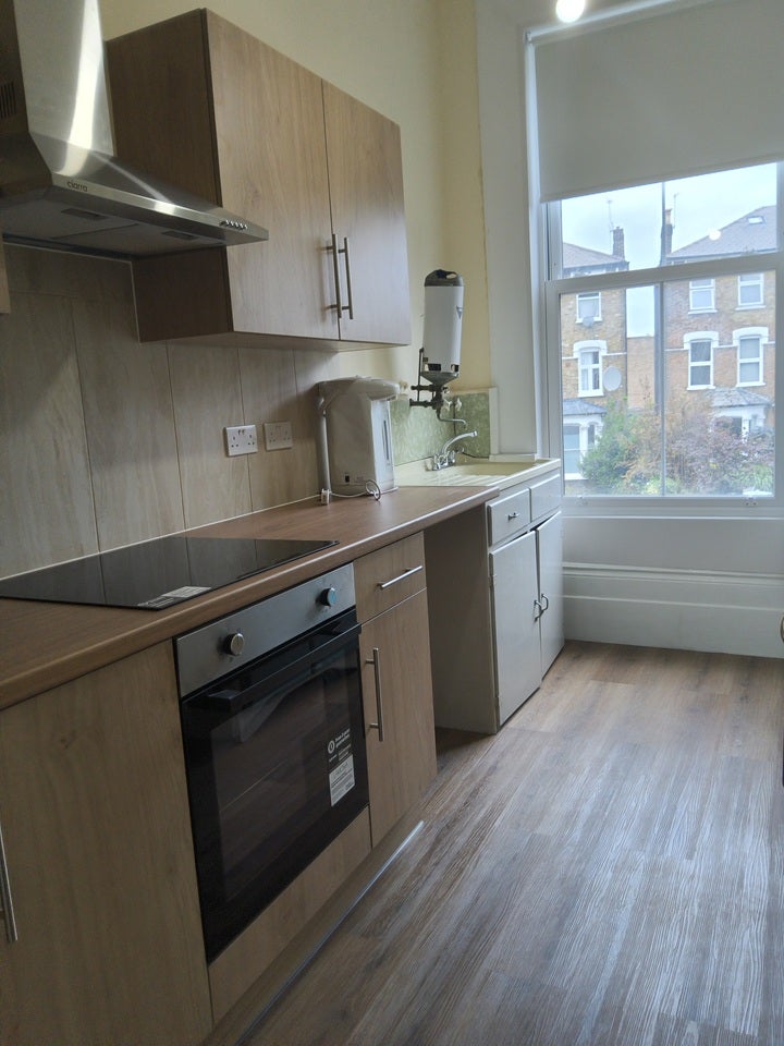 Flat Manor Road in Greater London