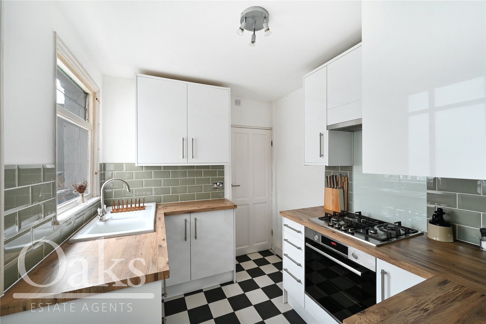 House Tiverton Close in Greater London