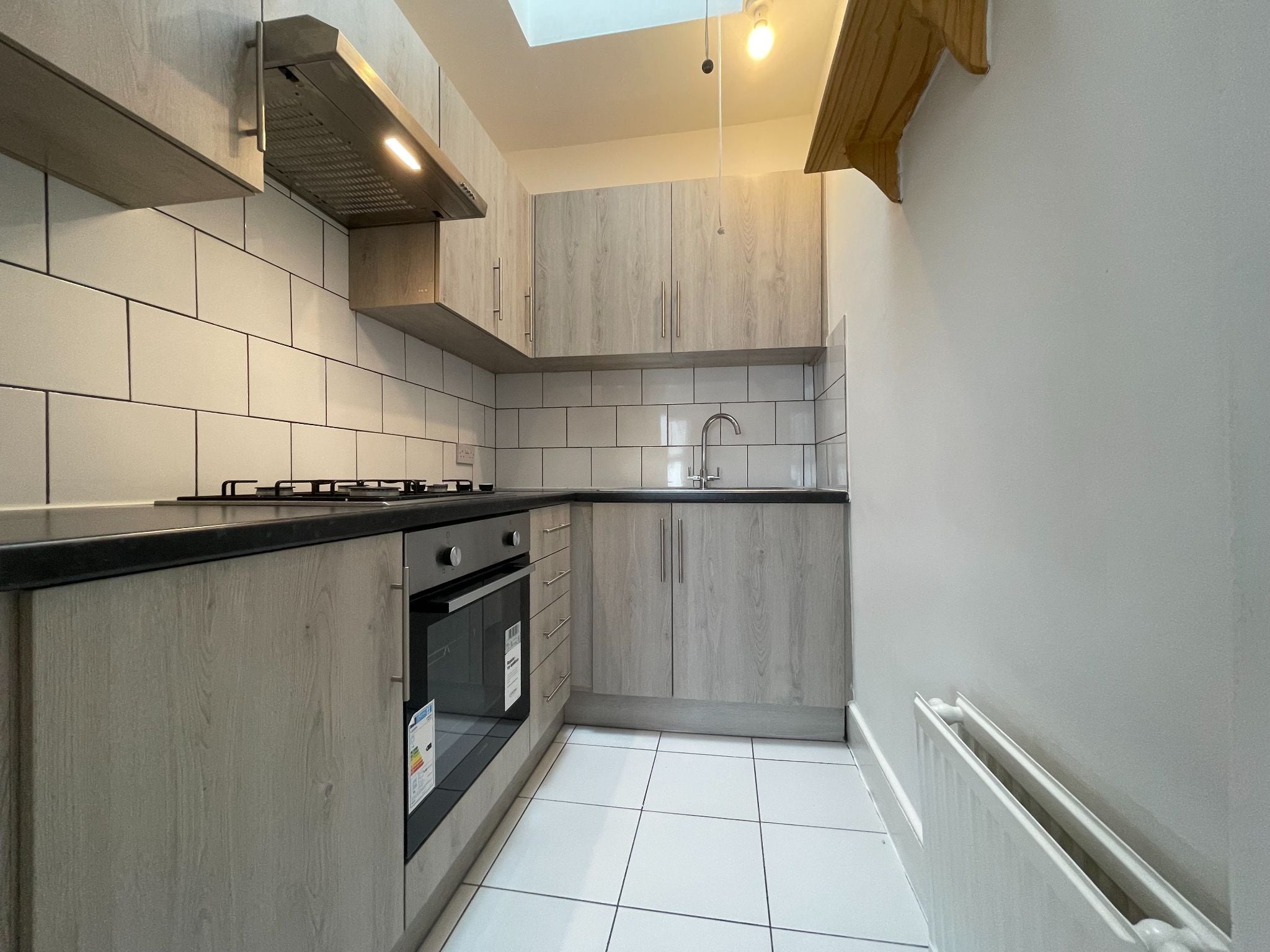 Flat Belton Road in Greater London