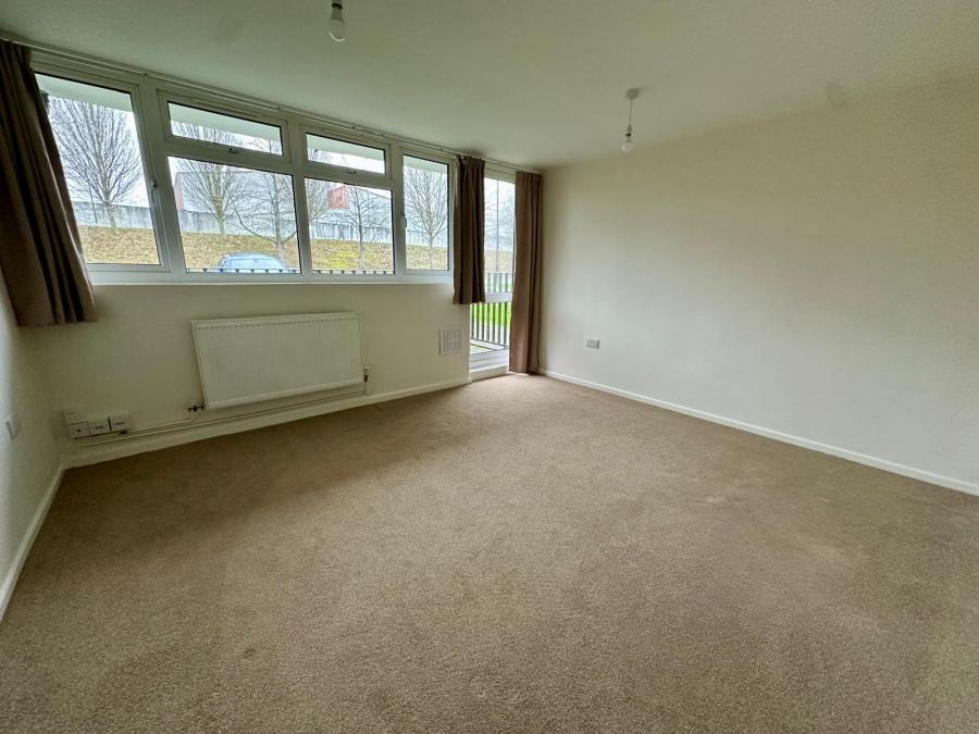 Flat Marne Road in Bulford