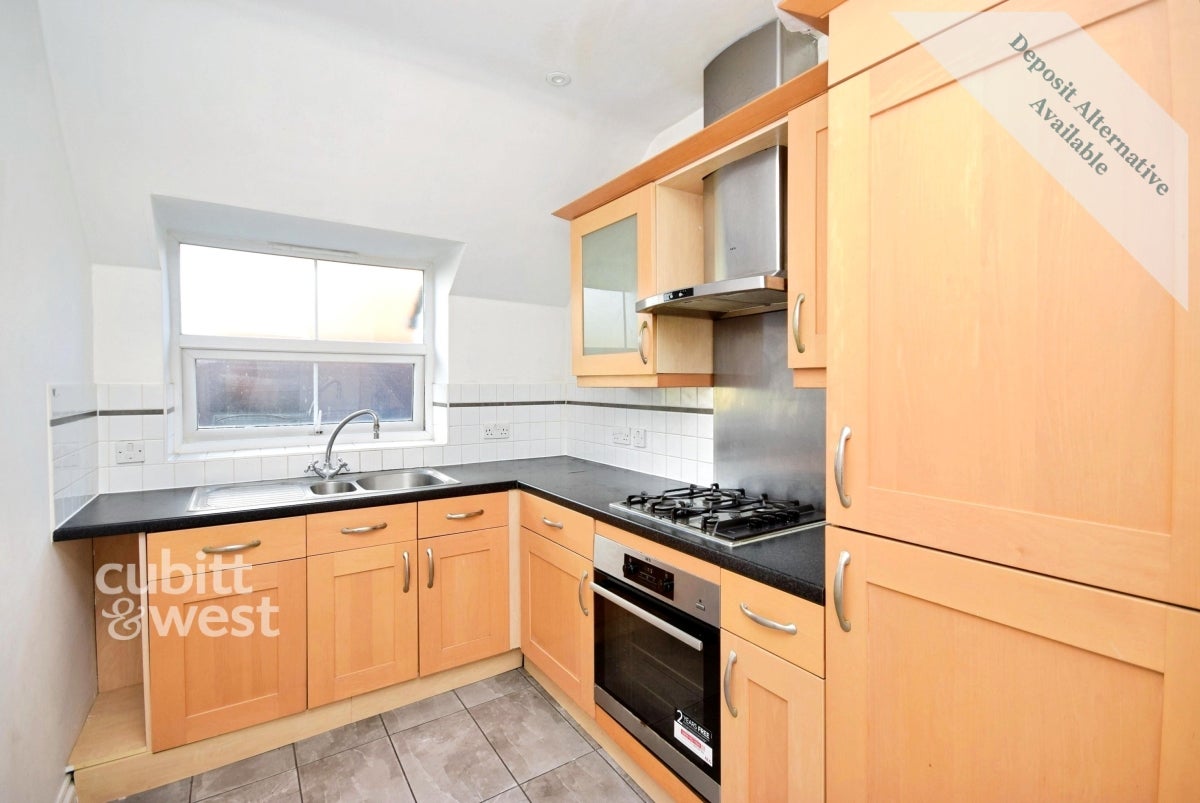 Flat Albion Road in Greater London