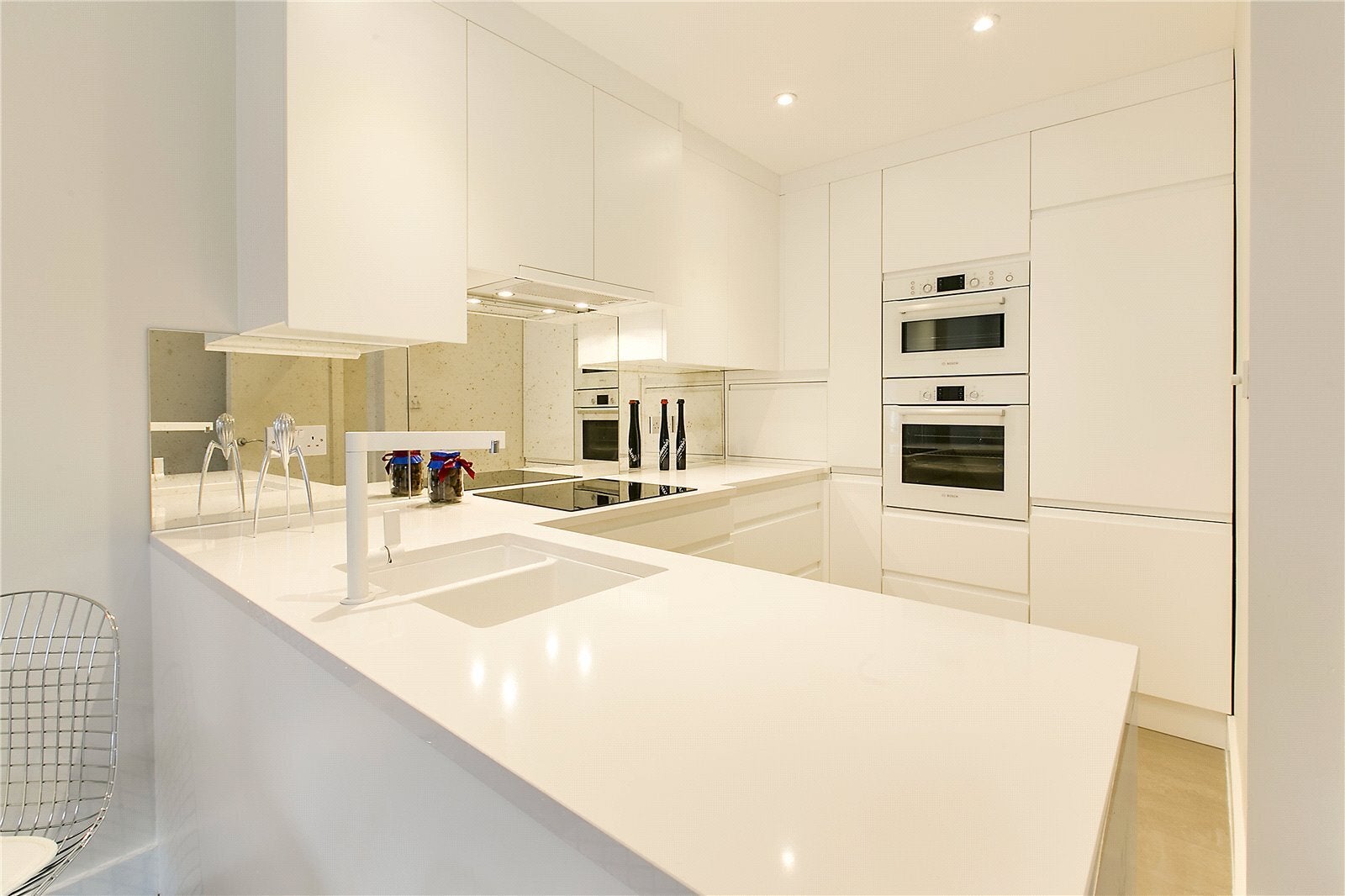 Flat Nevern Square in Greater London