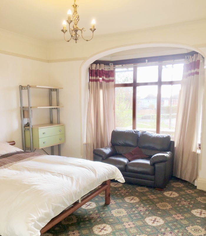 Room Richmond Park Road in Bournemouth