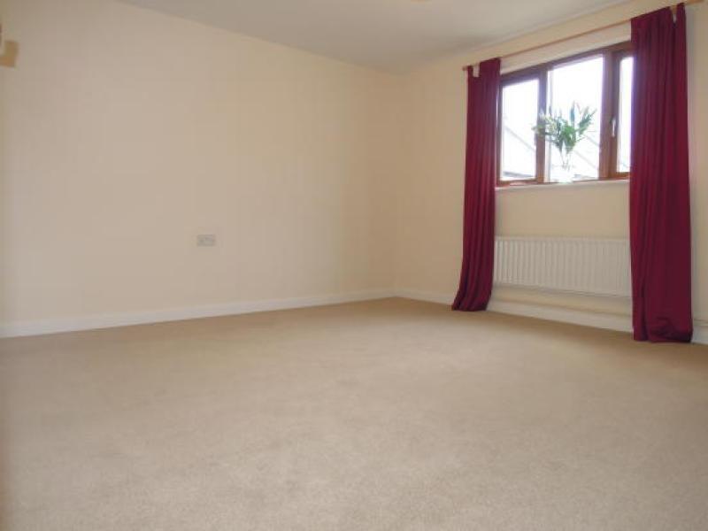 Flat Mullins Close in Basingstoke and Deane