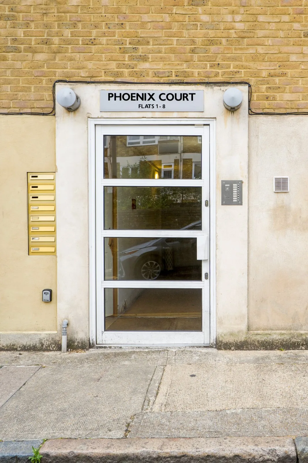Flat Buckhurst Street in Greater London