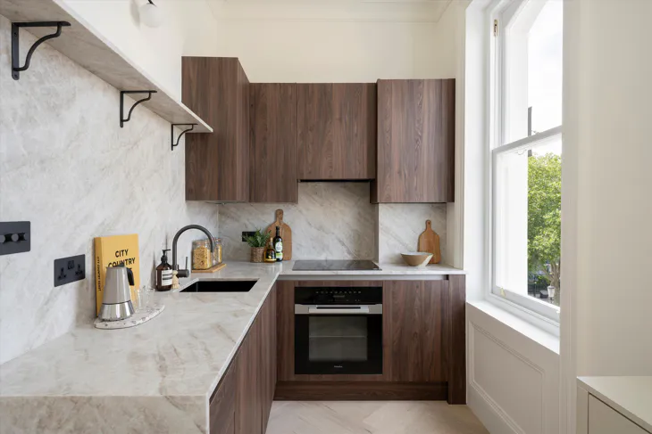 Flat Blenheim Crescent in Greater London