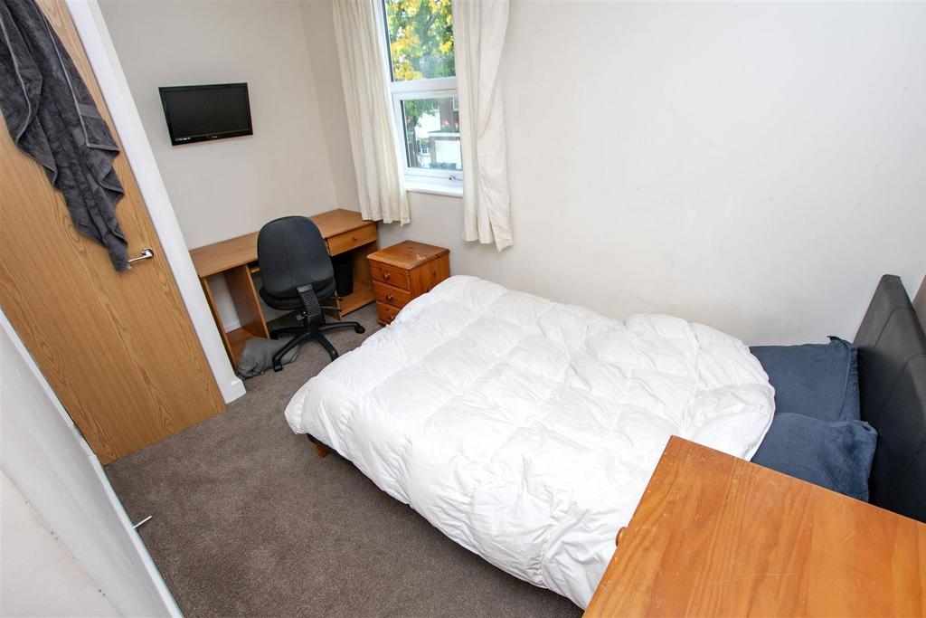 Flat Tiverton Road in Birmingham