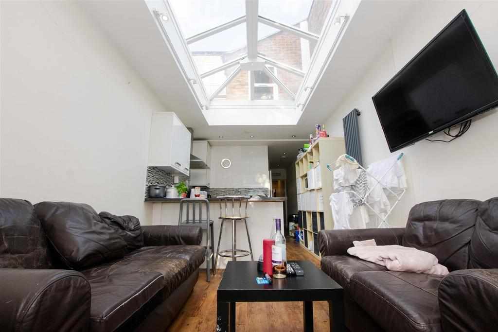 Flat Tiverton Road in Birmingham