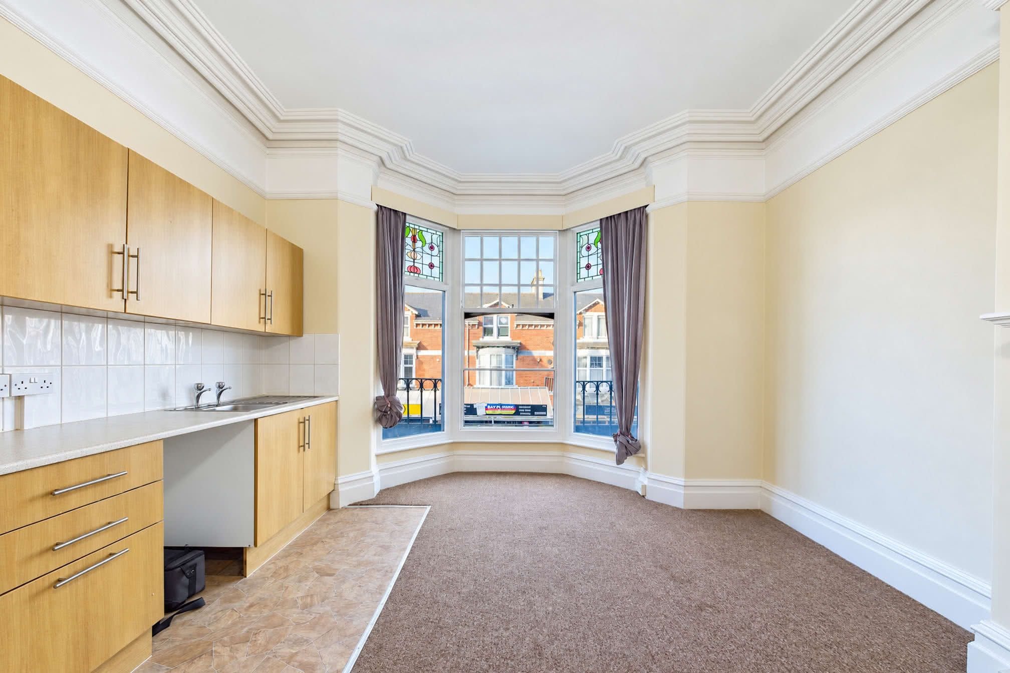 Flat Torwood Street in Torquay