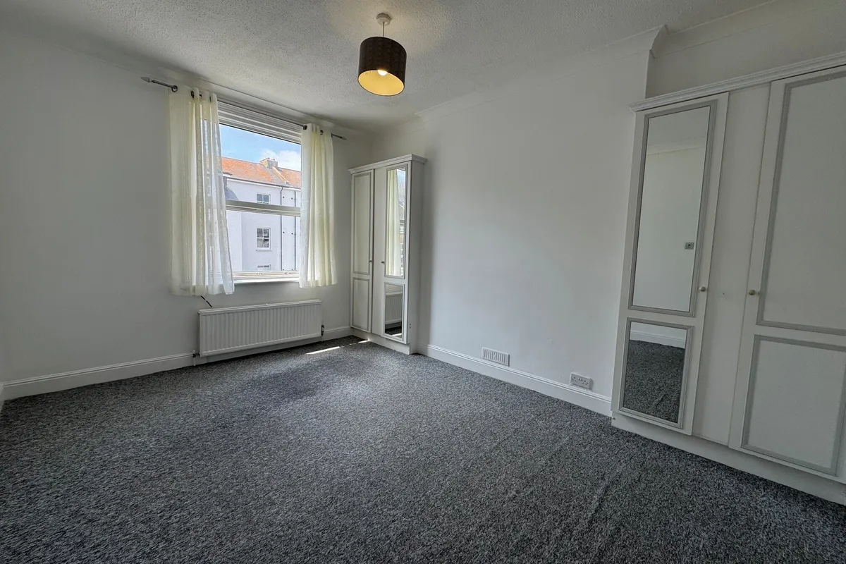 Flat Burlington Place in Eastbourne
