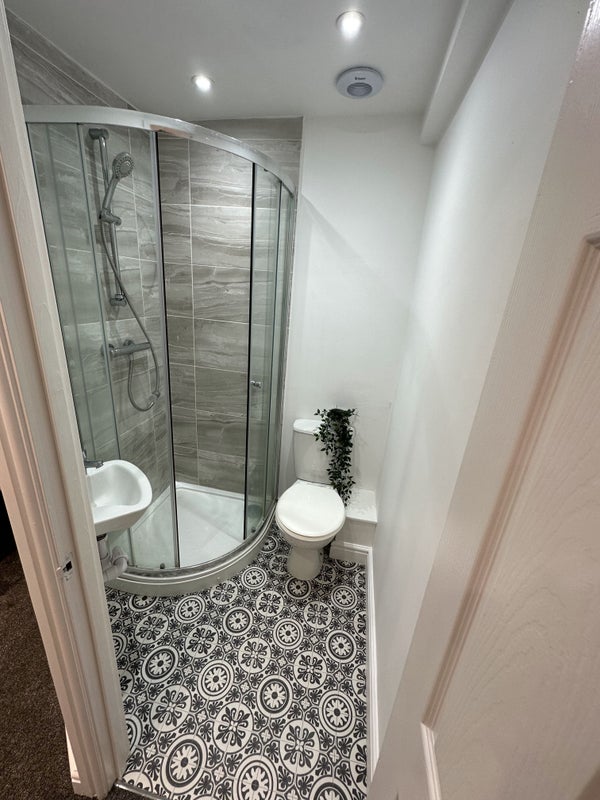 Room Trinity Lane in Hinckley and Bosworth