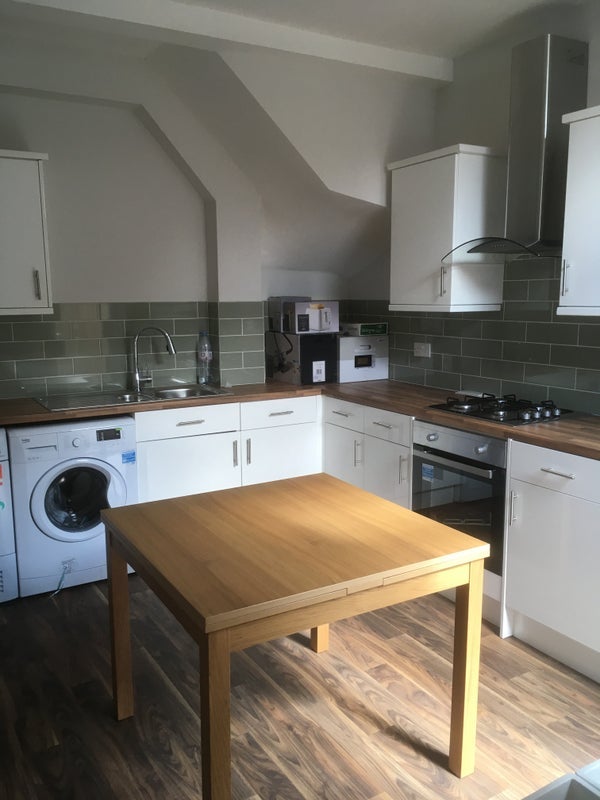 Room Trinity Lane in Hinckley and Bosworth