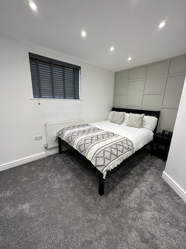 Room Trinity Lane in Hinckley and Bosworth
